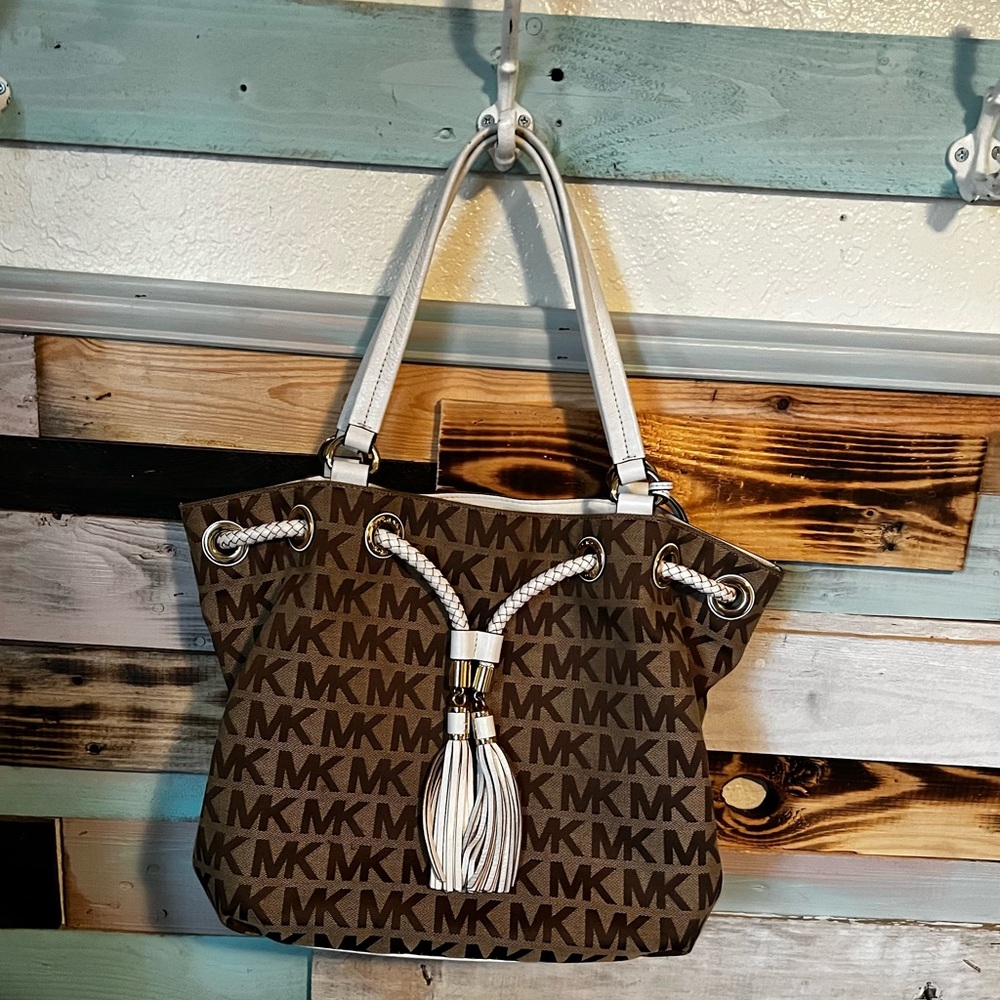 Authentic Michael kors jet set drawstring bag